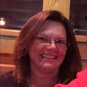 Meet your Posher, Denise